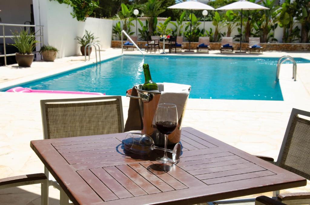 Fergus Paraiso Beach - Adults Only Ibiza Town Exterior photo